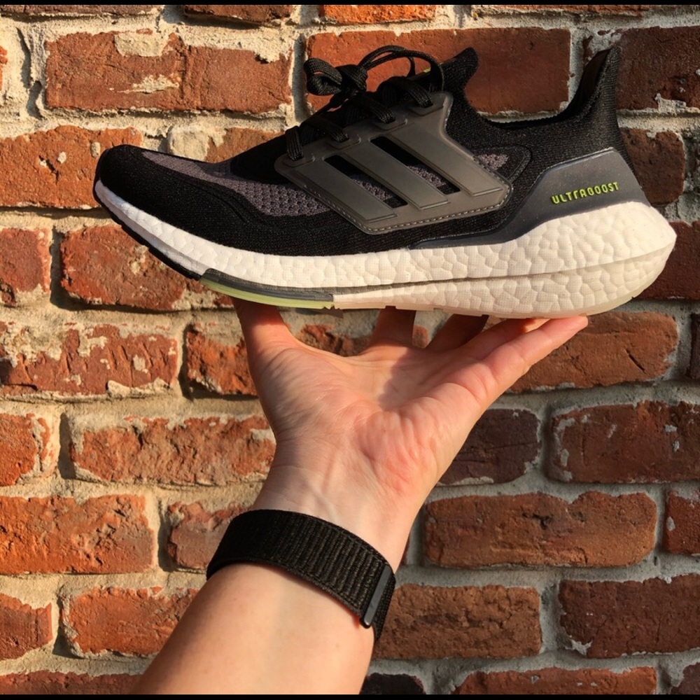 Adidas Ultraboost 21 - ‘Black Silver Metallic’